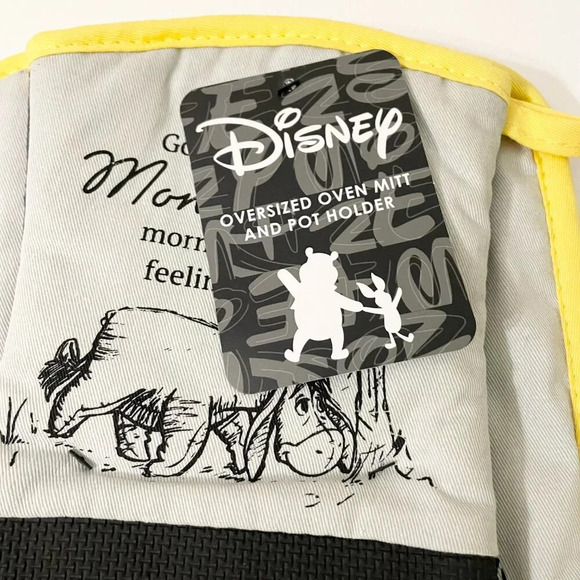 Disney Winnie the Pooh Oven Mitt and Pot Holder and Silicone Trivet - Picture 6 of 12